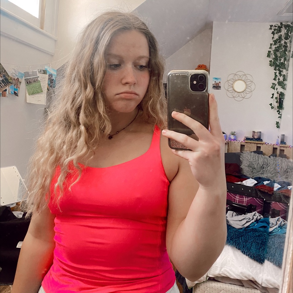 Lululemon tank